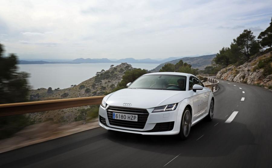  Audi TT Coupe 2.0 TDI Ultra (8S) 2014 года  (WW) (фото 8 из 15)